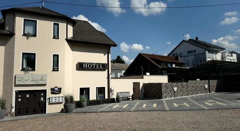 Hotel Zur Linde - Image 1