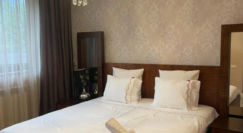 ROOM IN A PRIVATE HOUSE - 5min from THERME & AIRPORT - Image 1