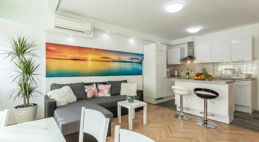 Apartment Petro Oldtown - Image 1