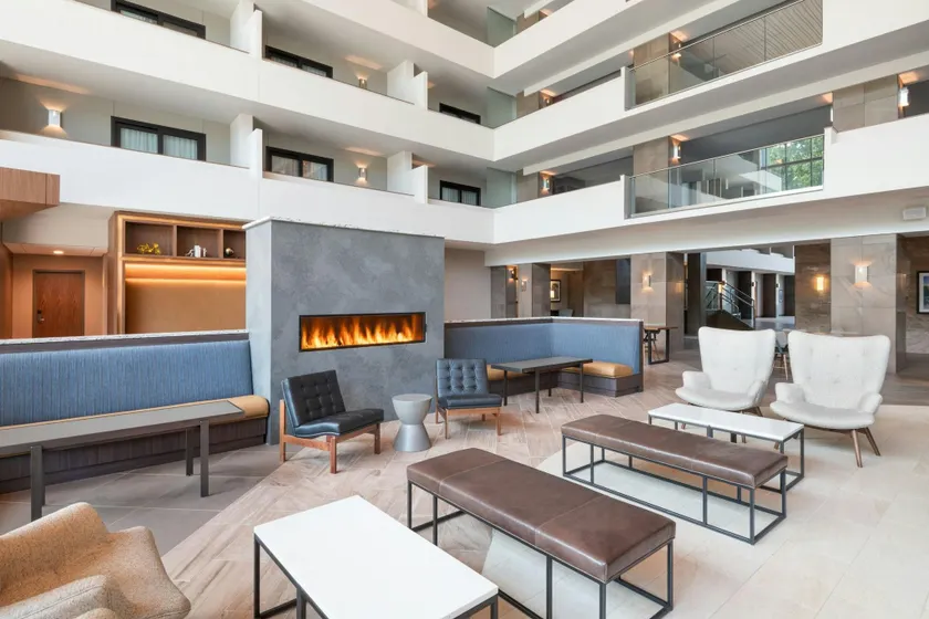 Four Points by Sheraton Spartanburg - Image 1