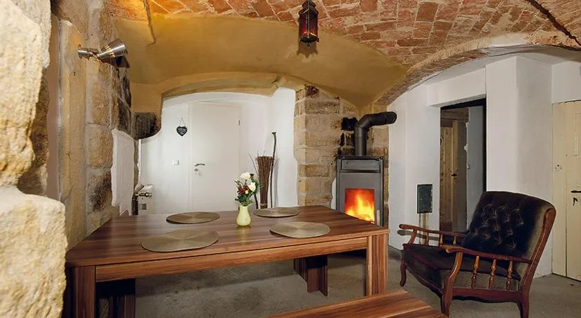 Bergoase Hütte und Hostel Sauna Kamin Lagerfeuer - Image 1