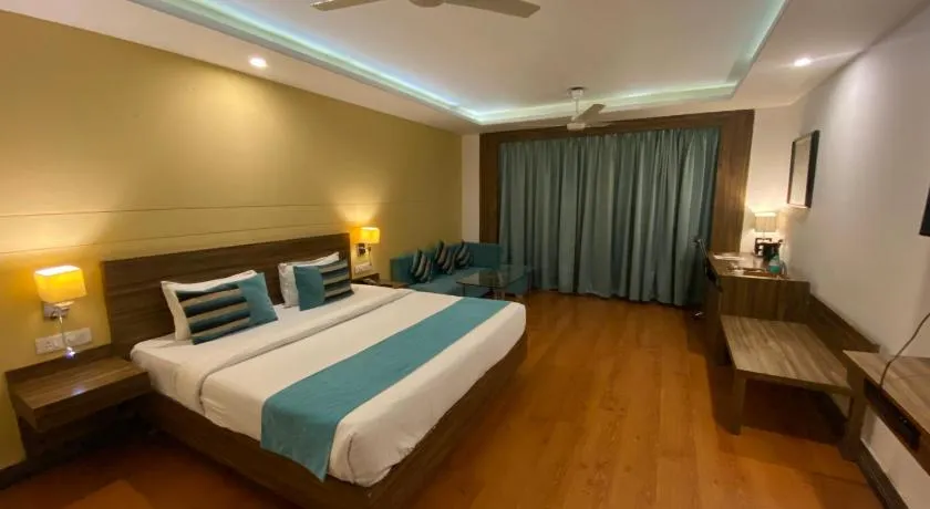 Hotel KC Cross Road Panchkula - Image 1