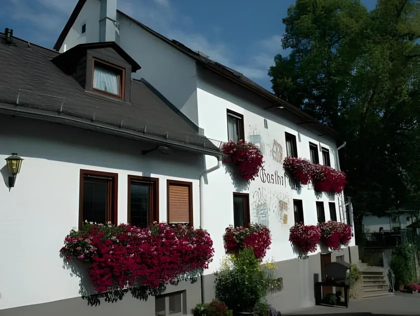 Landgasthof Hotel Zur Linde im Taunus - Image 1