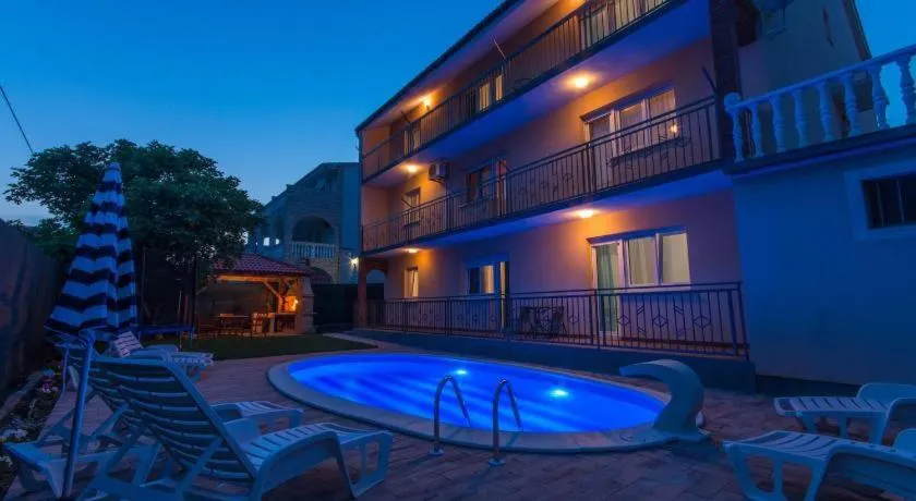 Villa Sunset - Image 1
