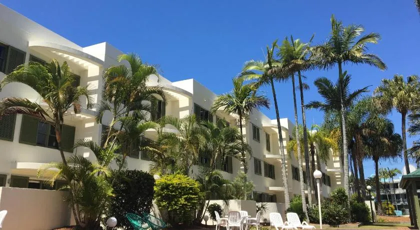 Camargue Beachfront Apartments - Image 1