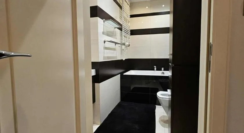 Royal Place 2 bedrooms Apartment Wilanów - Image 1