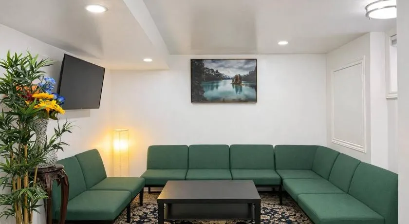 Stunning 2-Bed Room 1 - Bed Room Gem for rent in Scarborough, Near to Downtown Toronto - Image 1
