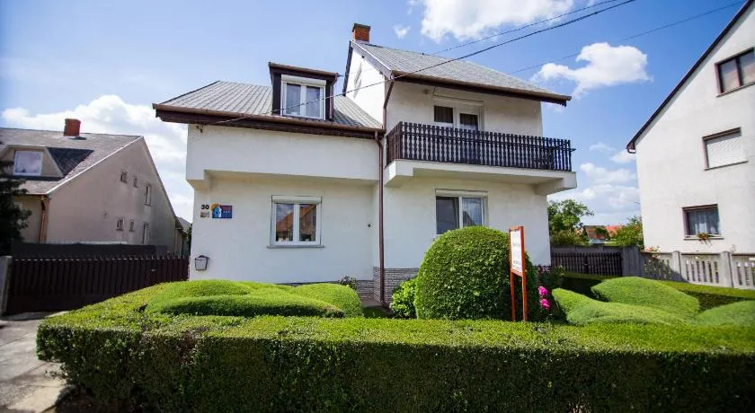 Martha Apartman - Image 1