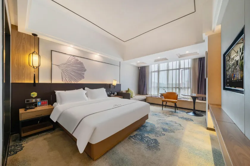 Kaiwayton Premium Hotel (Huangjiang Park Branch) - Image 1