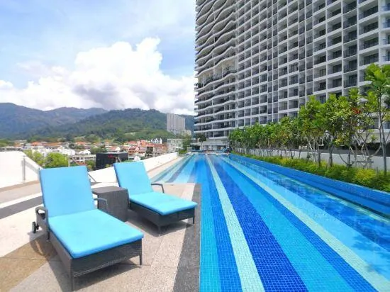 Luxury Seaview Landmark Homestay at Gurney - Image 1