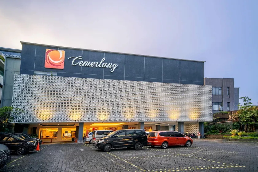 Hotel Cemerlang - Image 1