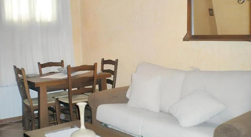 Family Apartment with Mountain View in Hueva - Image 1