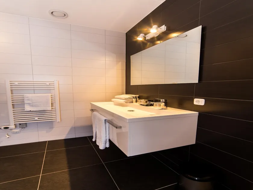 Stylish Flat in Luxe Hotel - Image 1