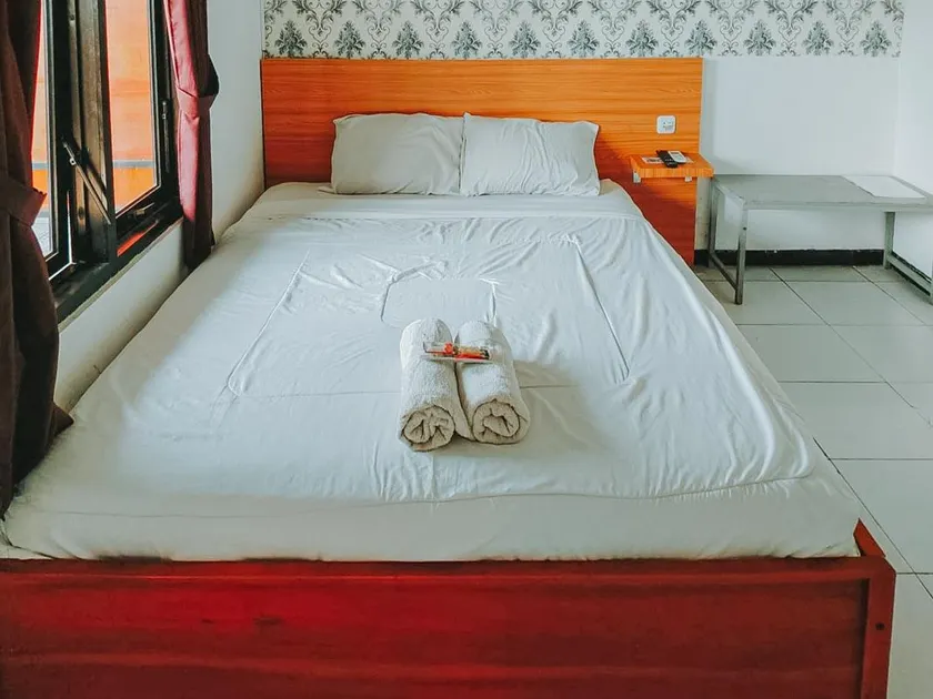 De Luck Homestay near Alun Alun Sidoarjo - Image 1