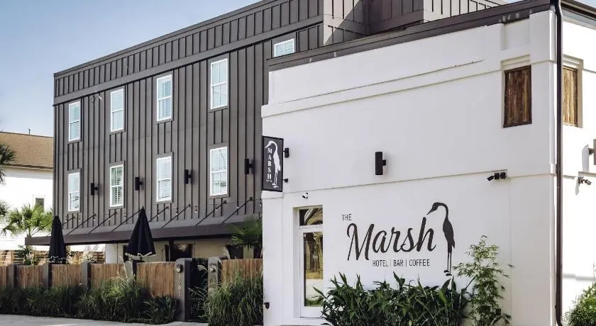 Marsh Hotel - Image 1