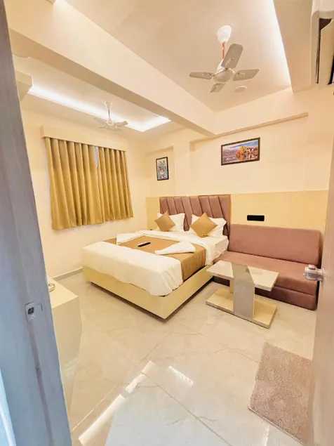 hotel hill top - Image 1