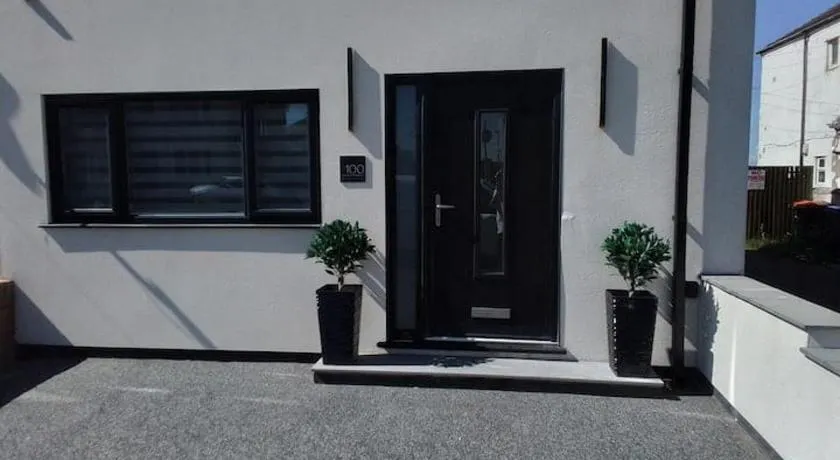 Beachview apartment - Image 1