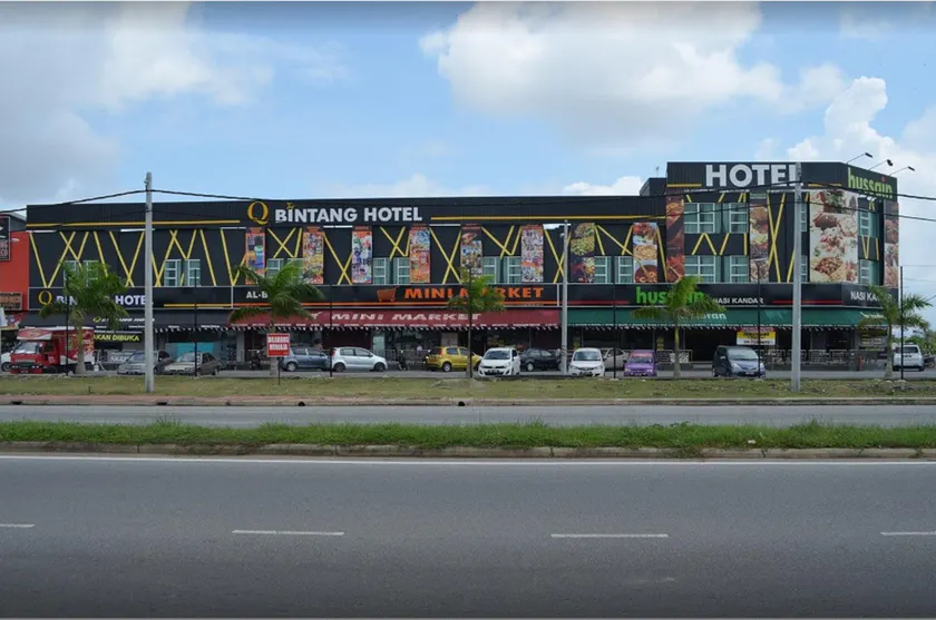 Q Bintang Hotel - Image 1