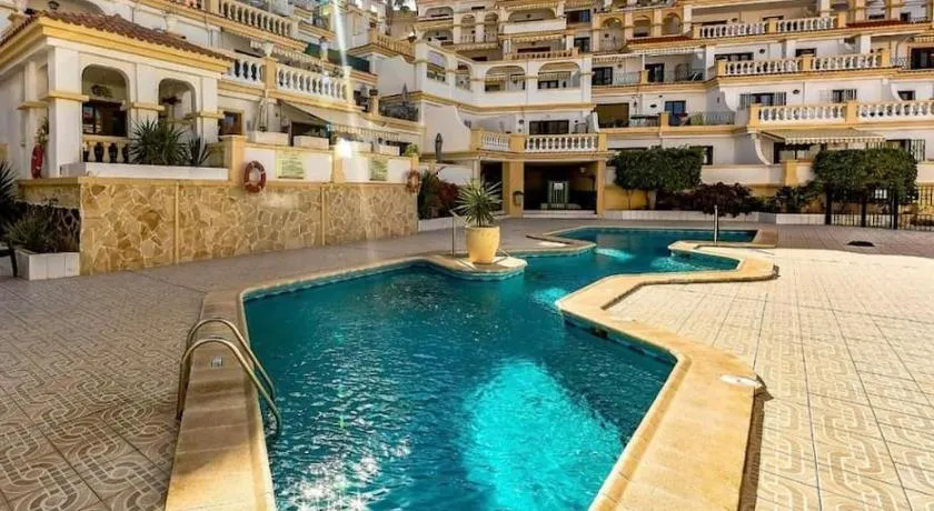 Ocean view apartment with pools - Image 1