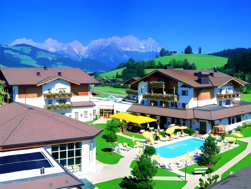 Lisi Family Hotel - Image 1