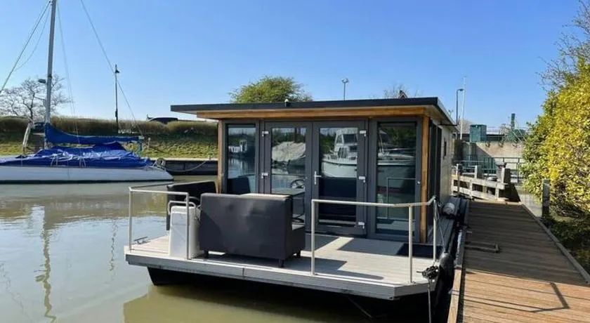Heerlijke Houseboat "Tulip" in Monnickendam dichtbij Amsterdam - Image 1