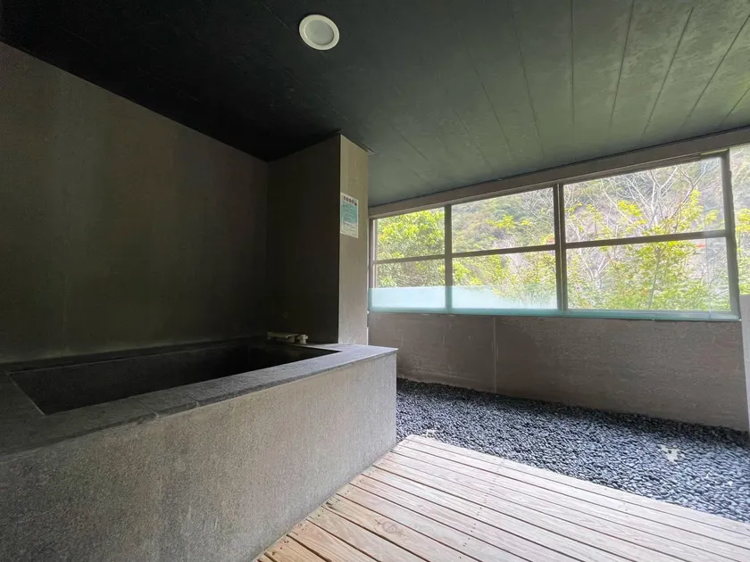 Shuiyun Restaurant Hot Spring B&B - Image 1
