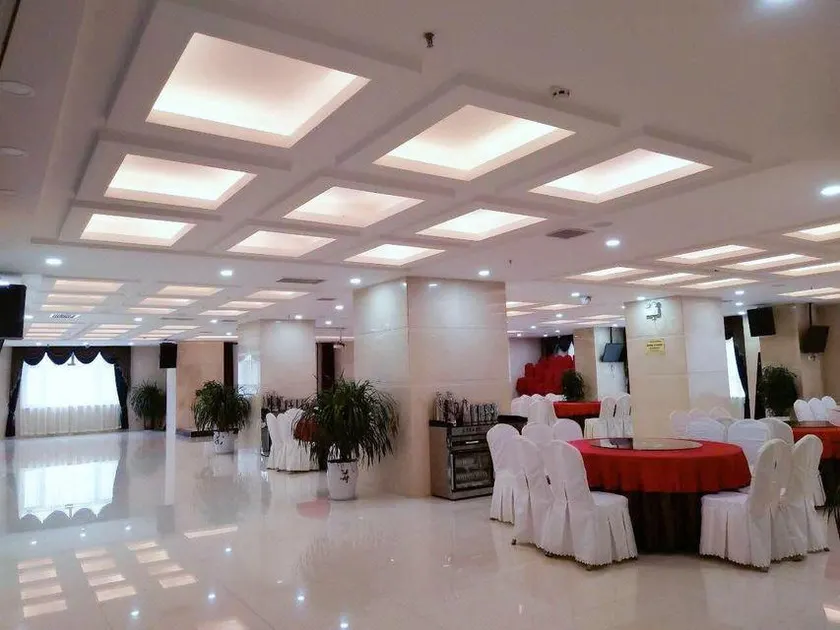 Tianhe Hotel - Image 1