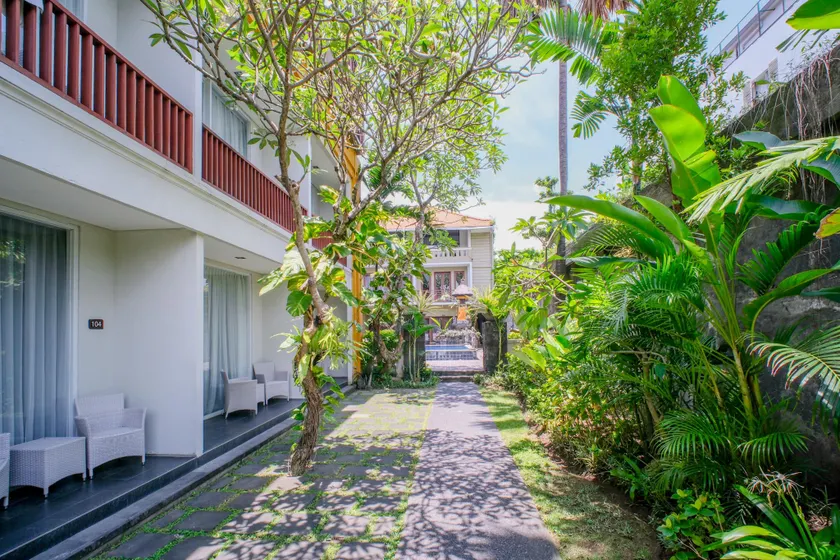 Kamini Legian Hotel - Image 1