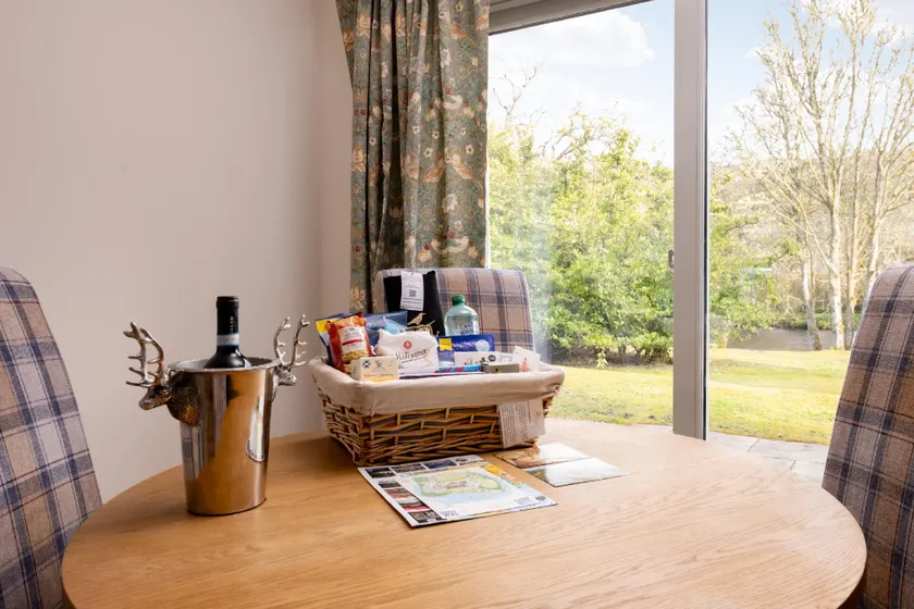 Courtyard Cottage 3, Riverside Cottage - Image 1