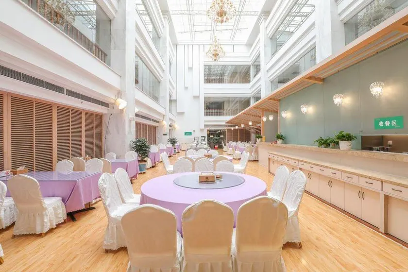 Tang Dynasty Hotel - Image 1