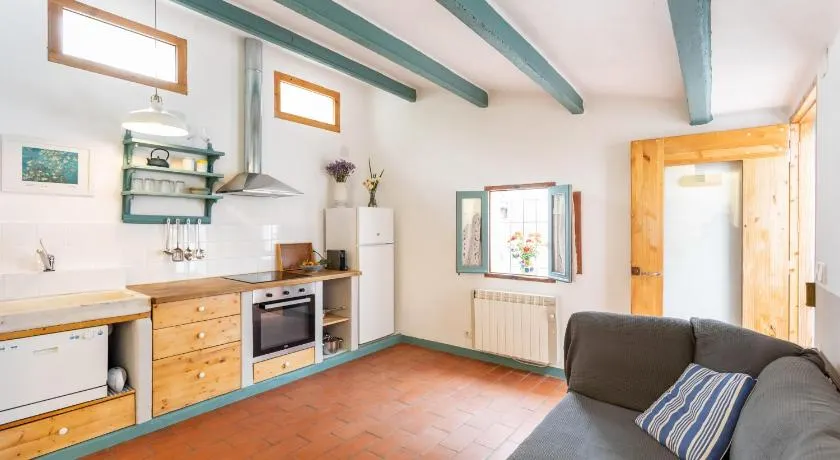 Apartamento rústico reformado con encanto (Garraf) - Image 1