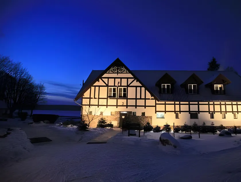 Jabłoń Lake Resort - Image 1