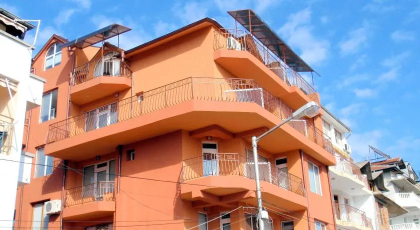 Dream House - Image 1