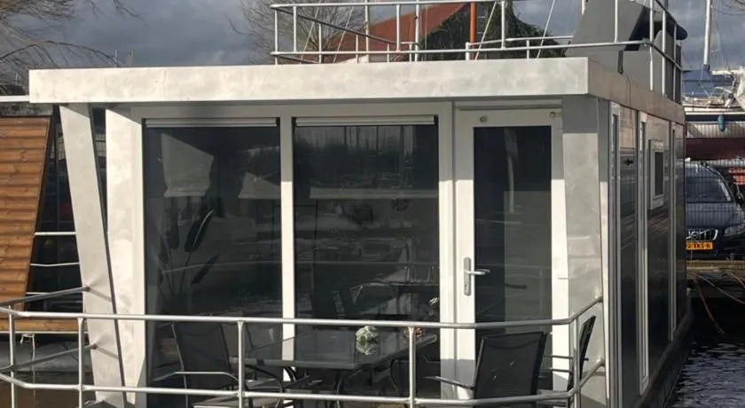 Houseboat Oslo perfect voor bezoek Amsterdam - Image 1