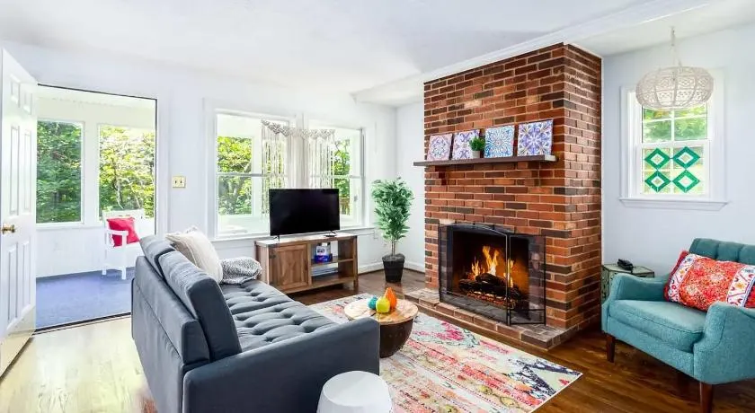 Shenandoah mountain cottage w hot tub & fire pit - Image 1