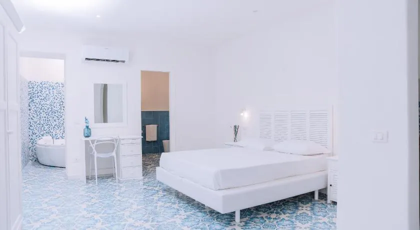 Omare Apartments - Image 1
