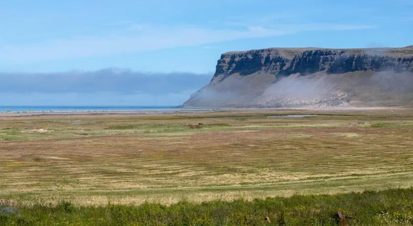 Hotel Breidavik - Image 1