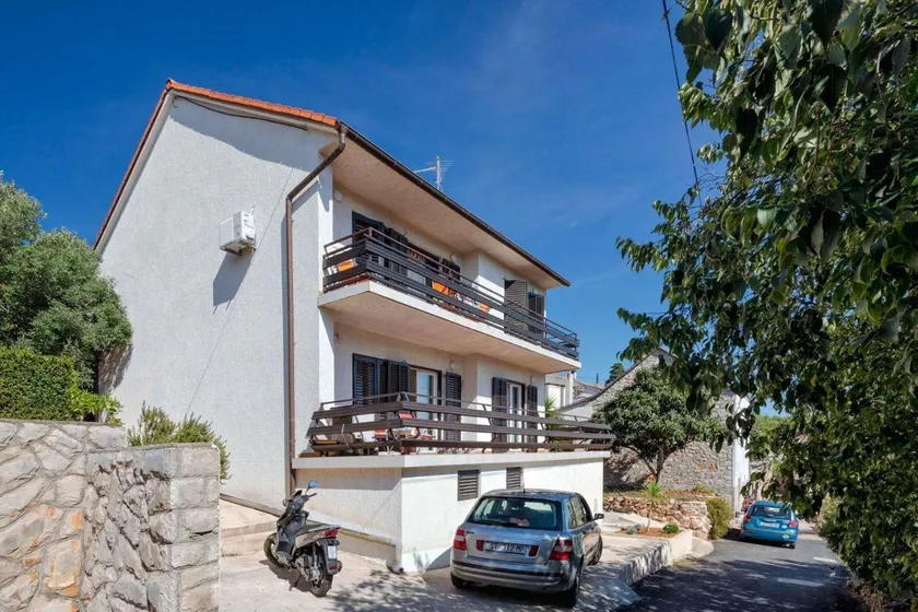 Apartment Amula - Image 1