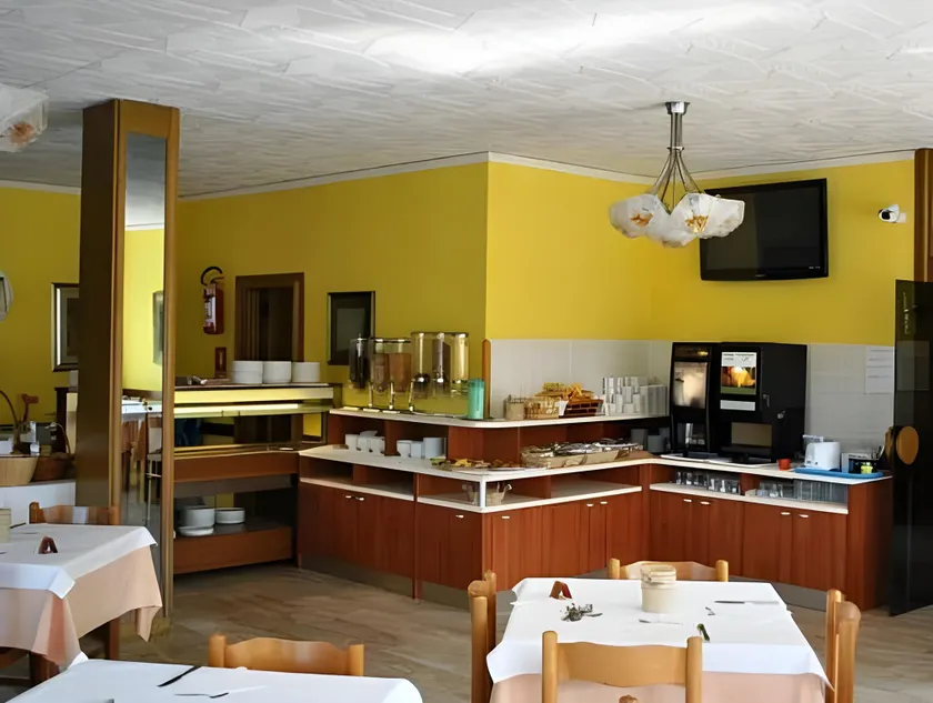 Hotel Roma - Image 1