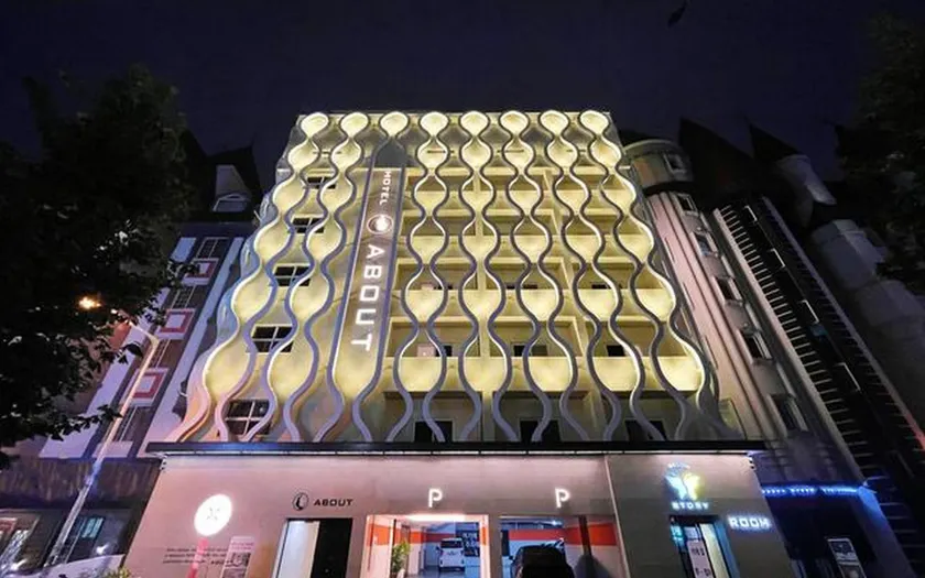 Cheongju Hotel About - Image 1