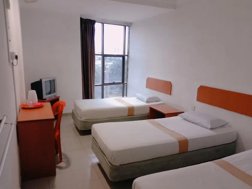 Moon Palace Hotel Kluang - Image 1
