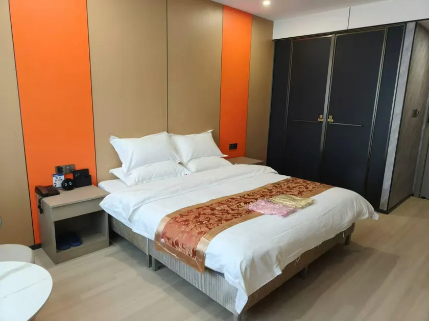 Kedu Hotel - Image 1