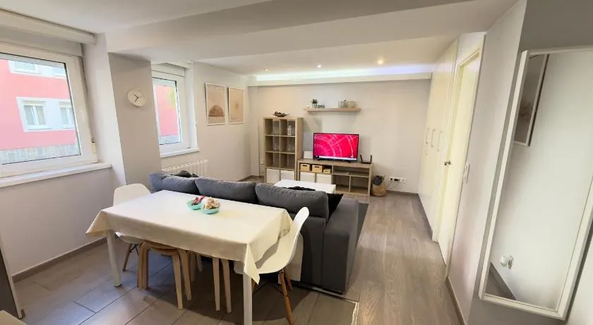 Avenida de Arteixo. Precioso apartamento - Image 1