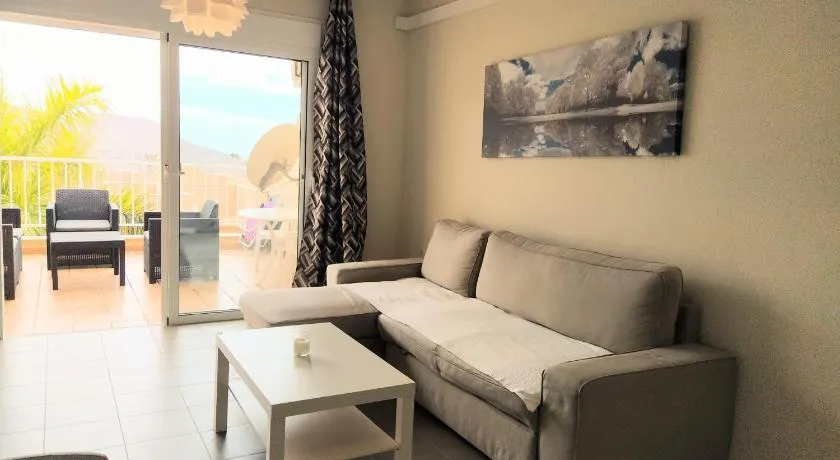 OceanBlue Modern king size 1 Bedroom Apartment with Seaview and Terrace - Image 1