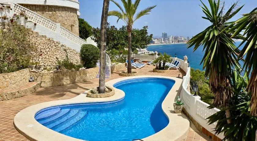 Villa Primera Linea - Image 1
