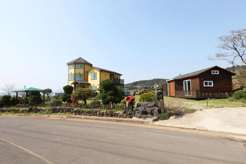 Hue in Aewol Pension - Image 1