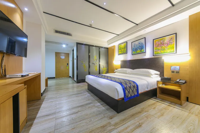 Visen International Hotel (Huizhou Ganghui Shopping Center Flagship Store) - Image 1