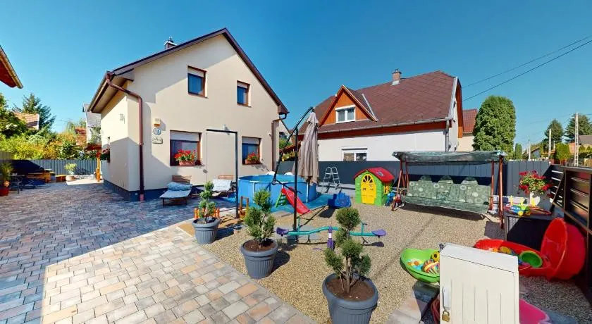 Silver Zsóry Apartman - Image 1