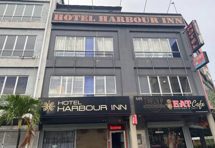 Hotel Harbour Inn - Image 1