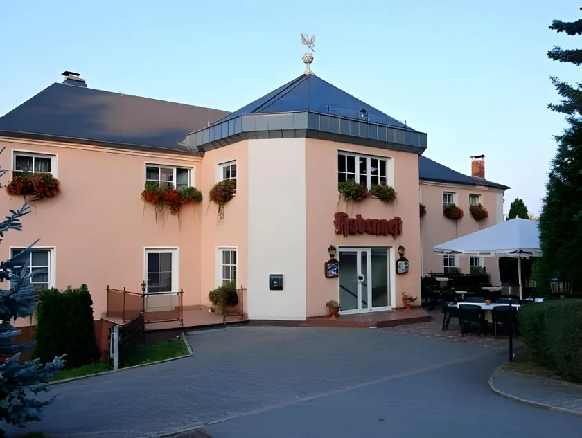 Hotel Rabennest - Image 1